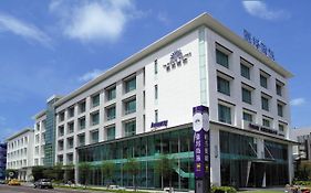 Taipung Suites Tainan 4*